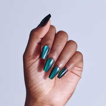 Black & white · Blue & green · Green nail art